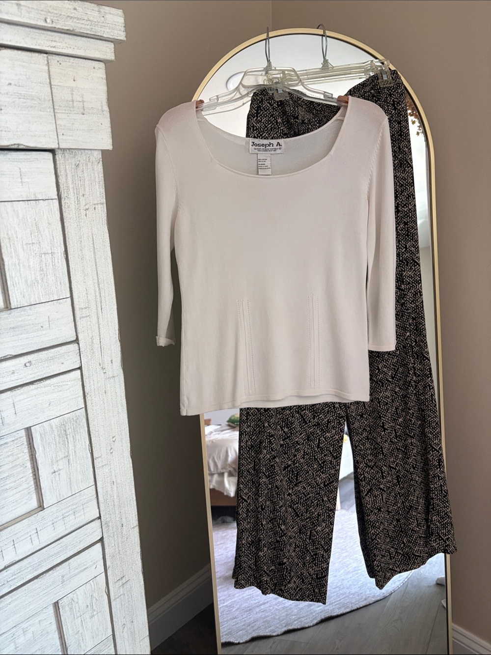 Joseph Cream Scoop Neck Top with Three-Quarter Sleeves at John bay Pants SET